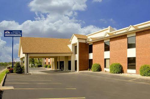 Eagle'S Nest Hotel & Conference Center Quincy Exterior photo